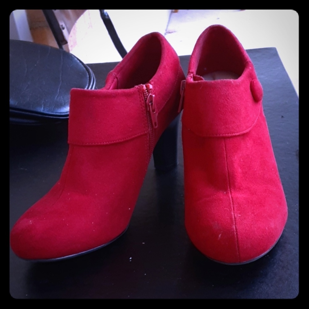 Amelia  grace brand booties